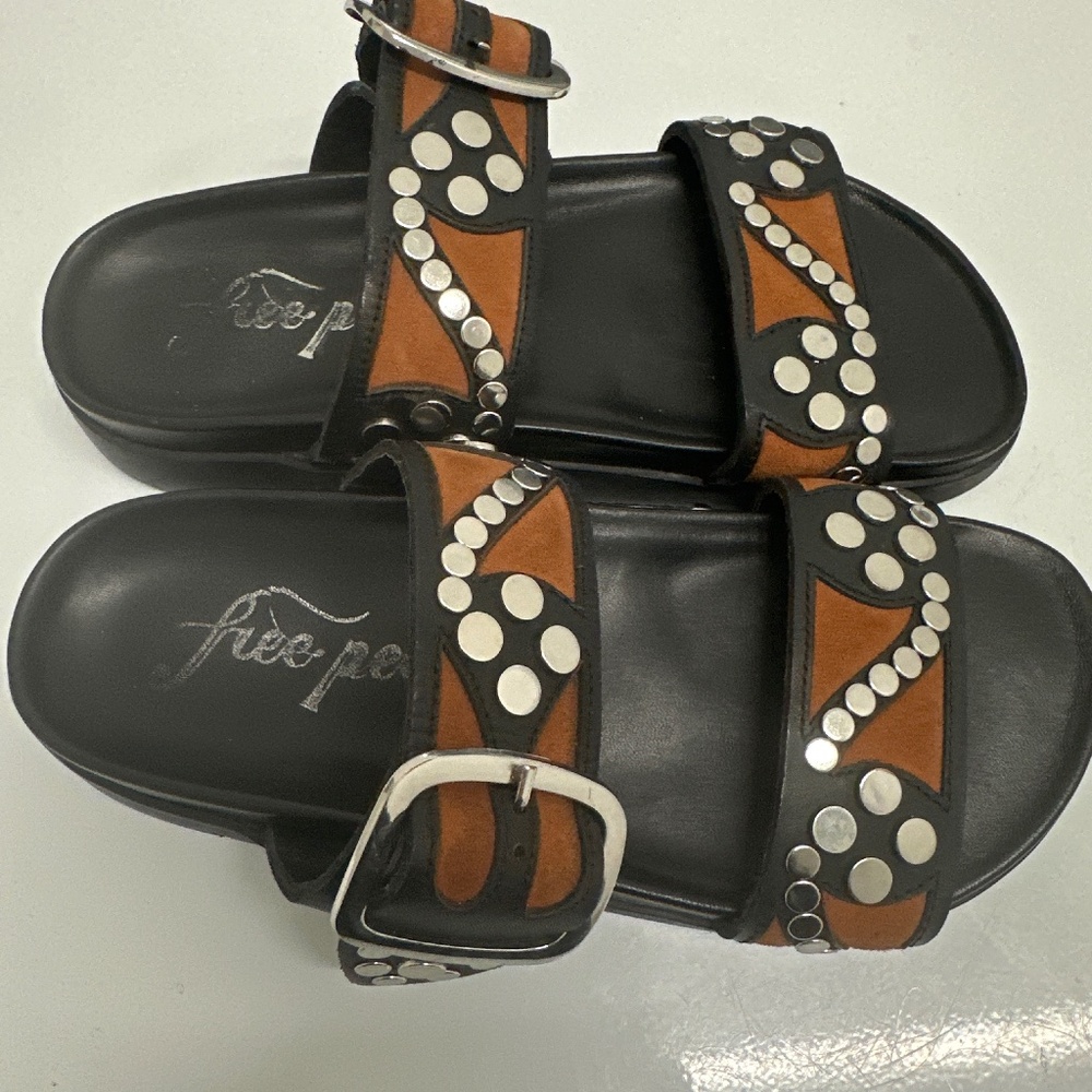 Free people slides